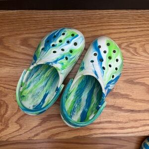 Kids Crocs - Blue green white marble swirl, toddler size 9.